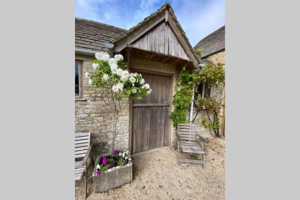 The Old Manor Coach House Διαμέρισμα Cirencester Εξωτερικό φωτογραφία